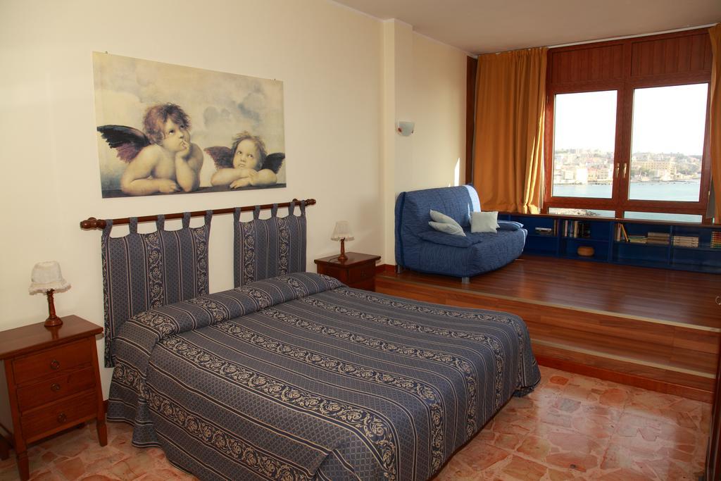 B&B Ortigia Sea View Syracuse Kamer foto